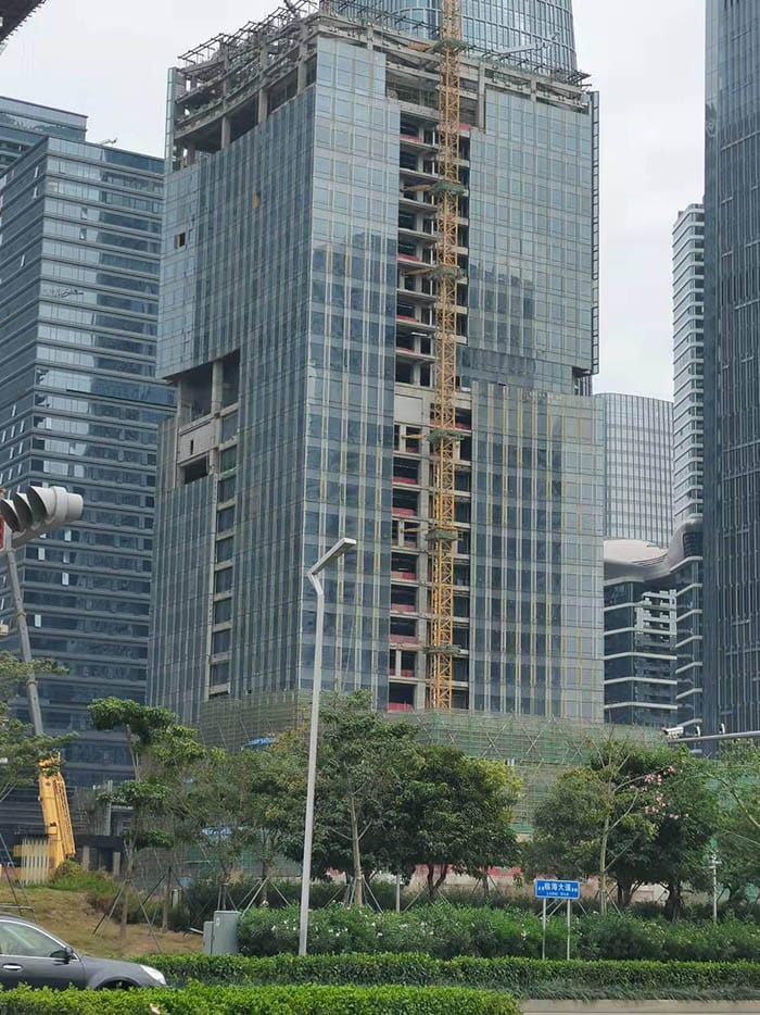 Commercial building glass curtain wall