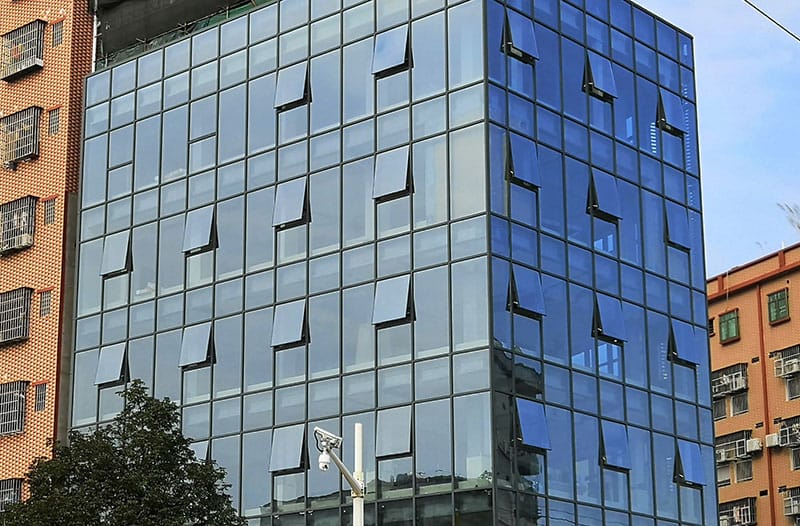 Exposed frame glass curtain wall