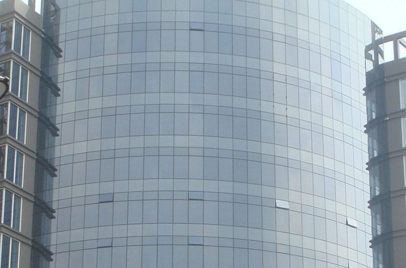 Hidden-framed glass curtain wall