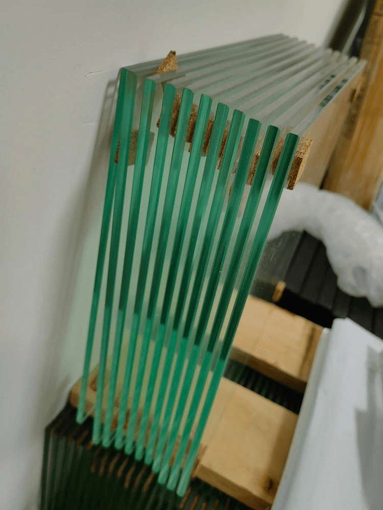 Hollow fireproof glass