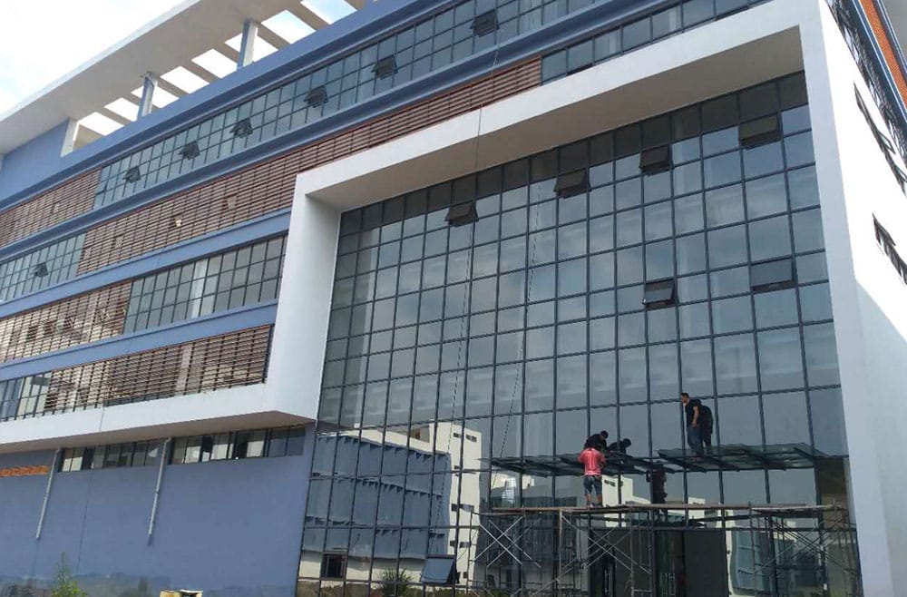 How much does a glass curtain wall cost