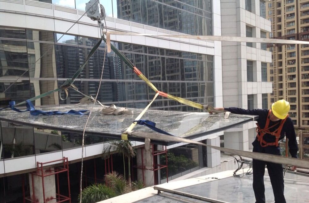 Construction of glass curtain wall