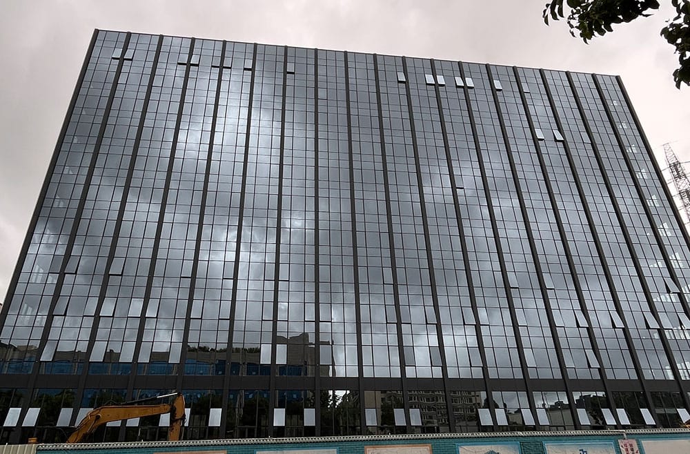 Advantages and Disadvantages of Glass Curtain Walls