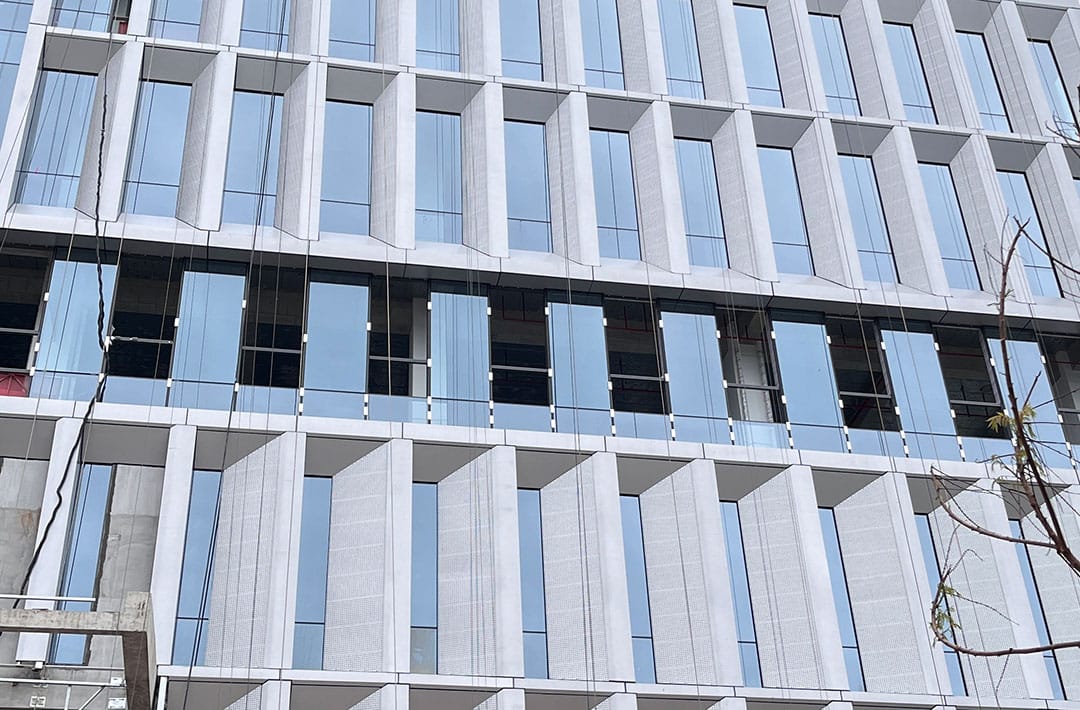 What are the advantages of choosing ZDMQ for glass curtain walls